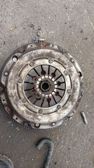 Jednomas passat B6 Bmp 140 2.0 diesel  sztywne koło komplet