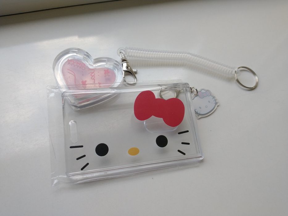 Etui pokrowiec futerał na kartę smycz brelok Hello Kitty