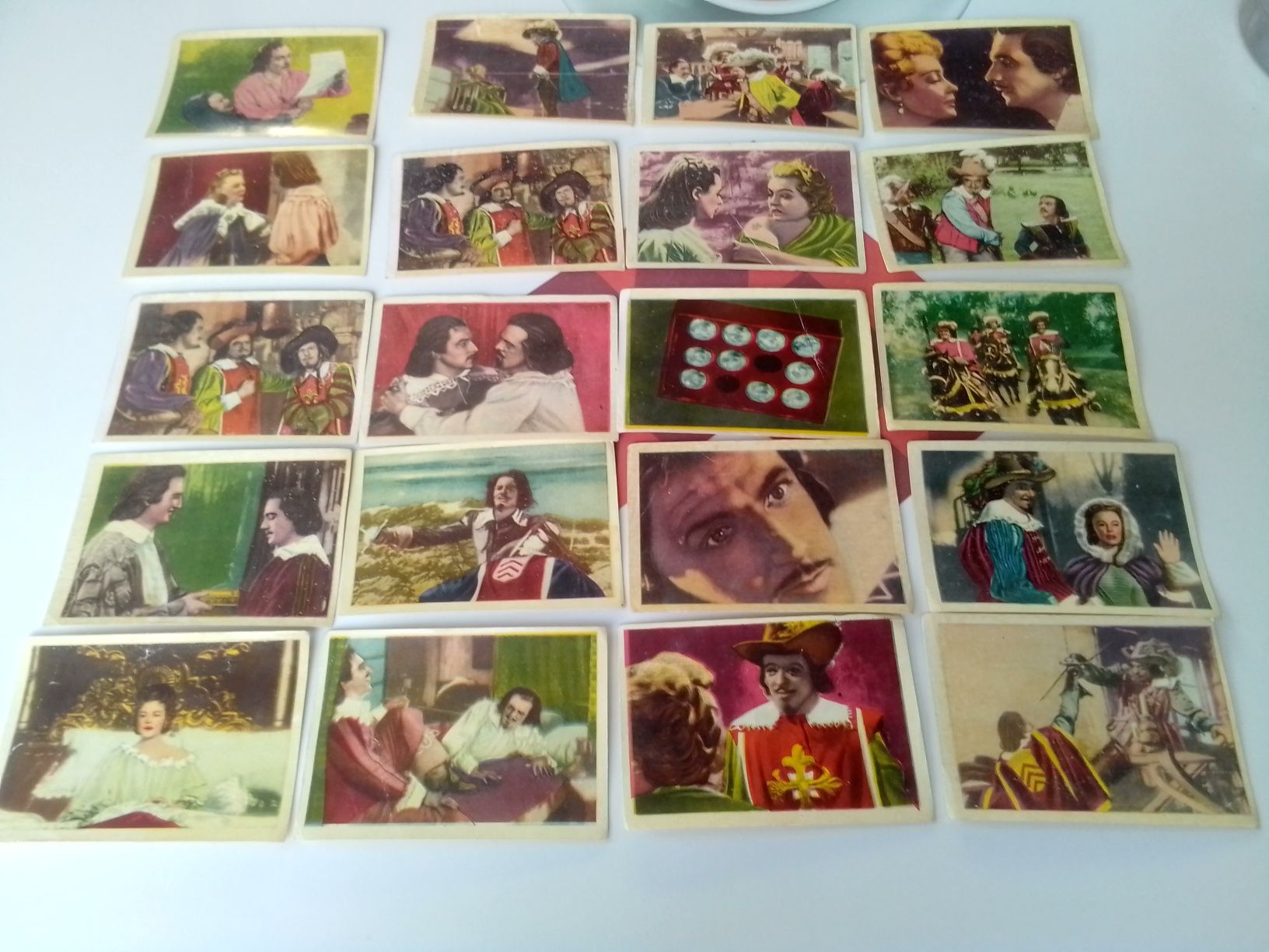 Cromos antigos dos 3 mosqueteiros cada 1€