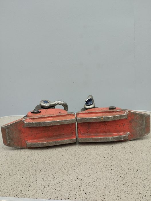 Захват горизонтальный для листового металла.