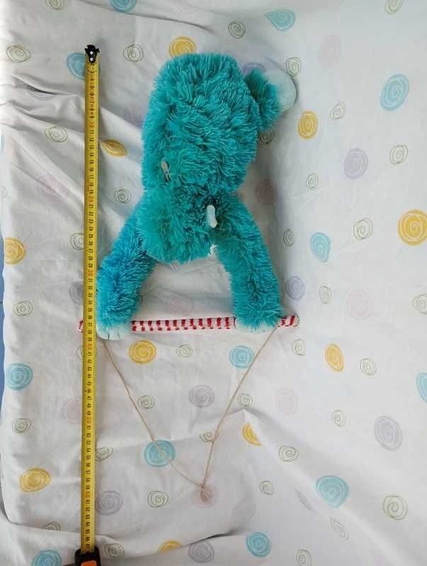 Macaco peluche com camera