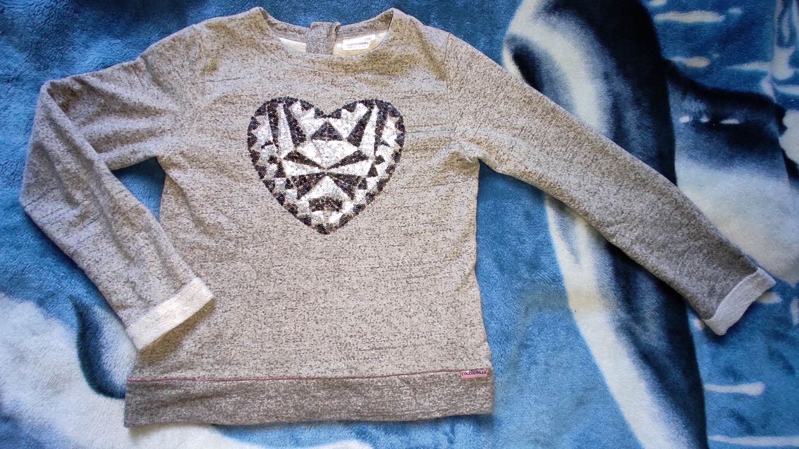 Sweter SERCE dla dziewczynki r. 140 marki coccodrillo piękny