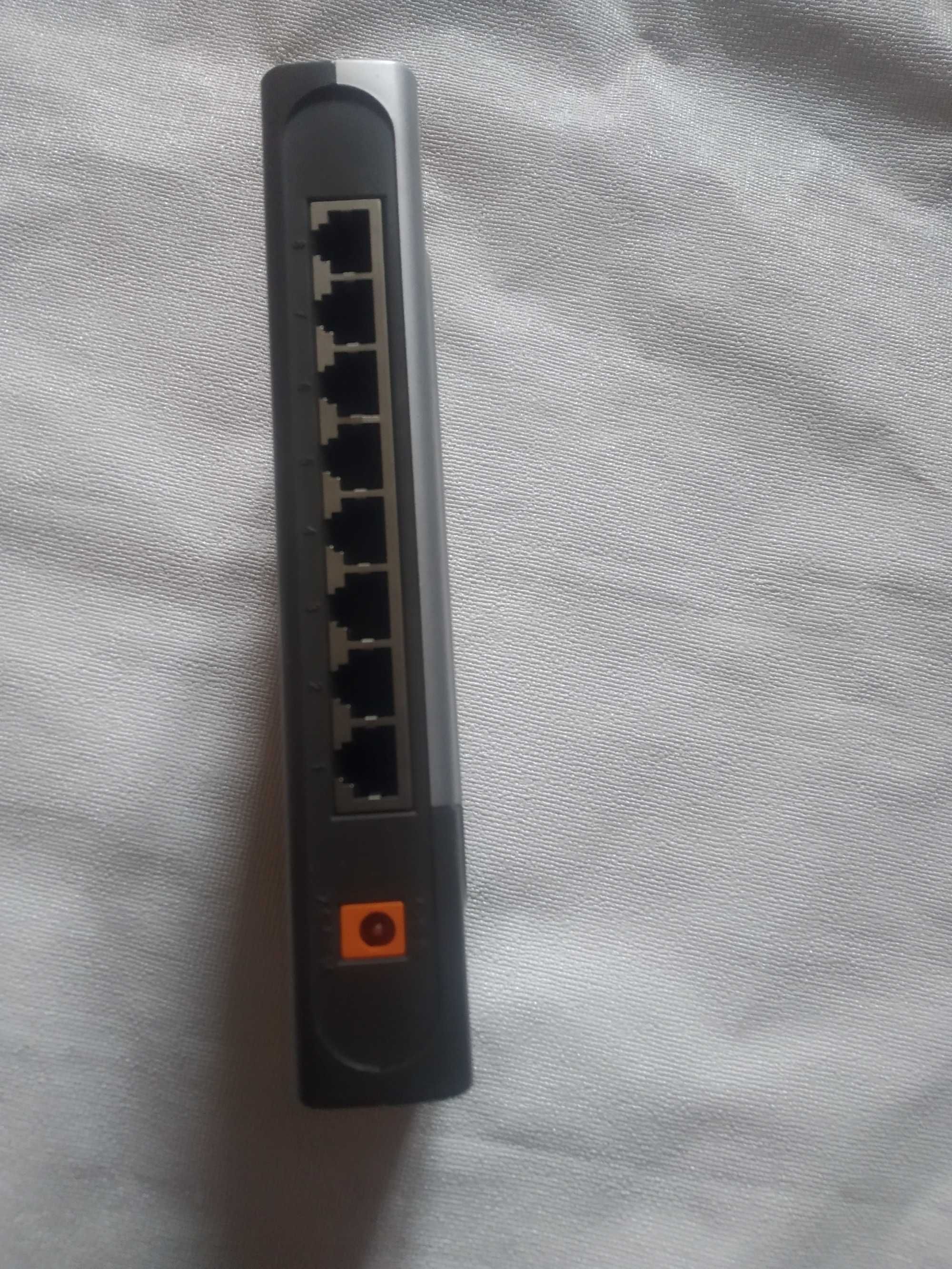 Коммутатор d-link des-1008d