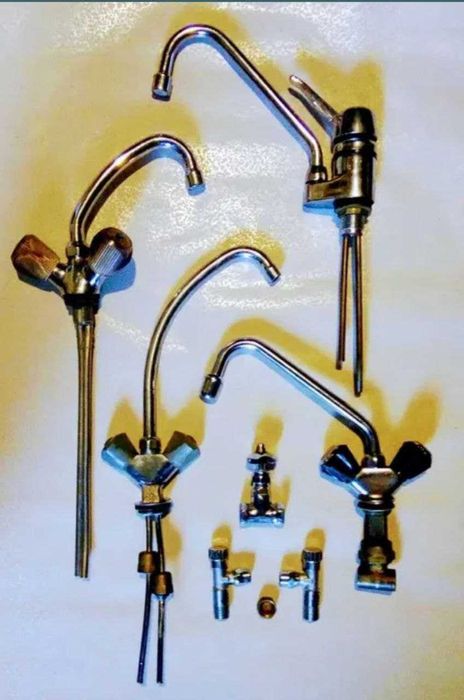 Продам кухонный смеситель