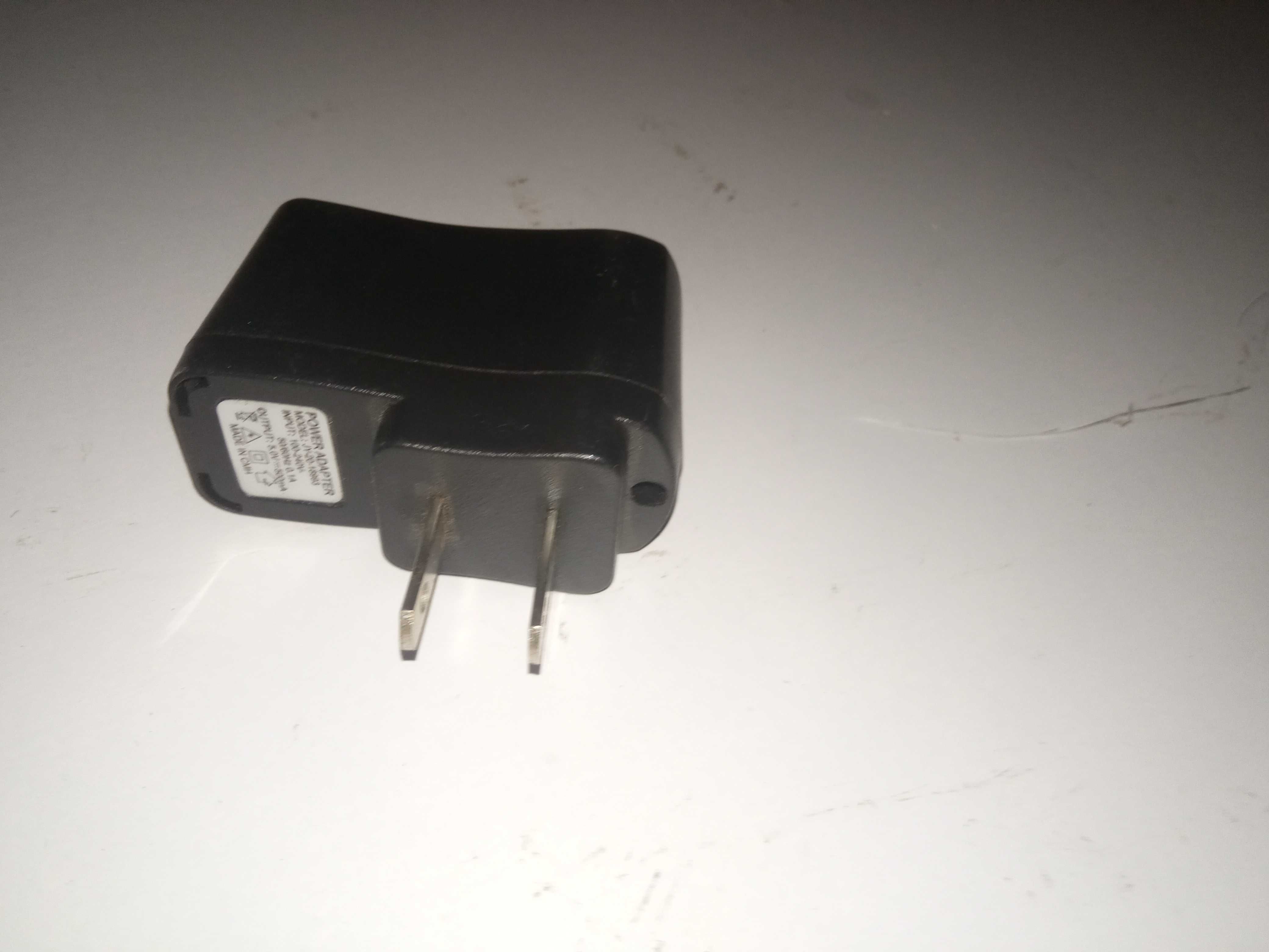 Блок питания 5V 0.5A вилочный USB Travel charger(американская розетка)