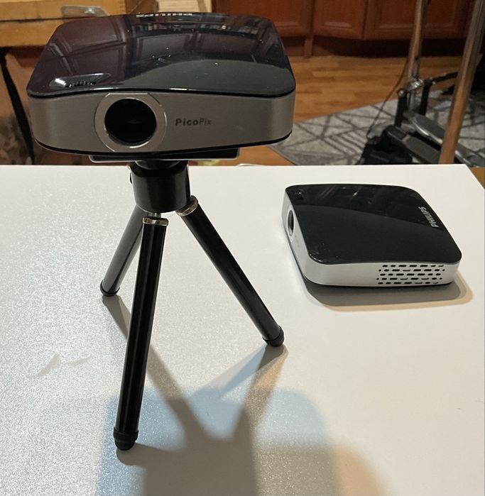 Проекторы Philips Pico Pix 1020  2шт.
