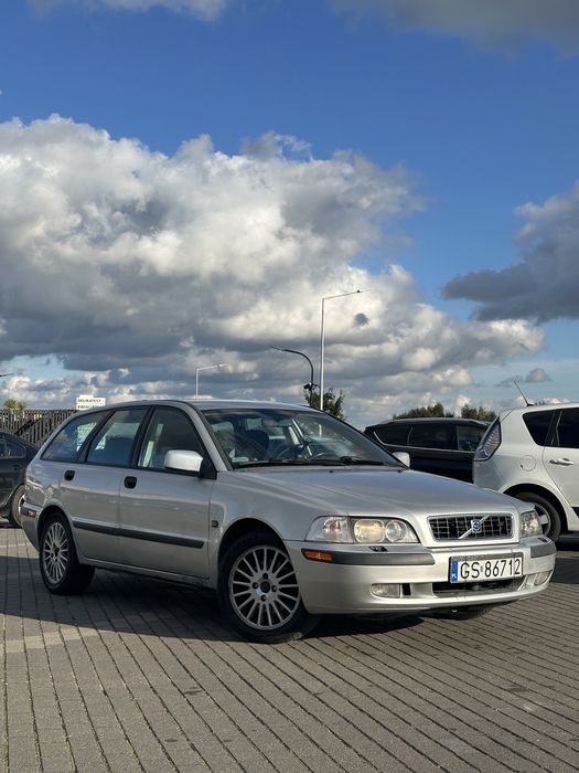 Volvo V40 1.8//RATY//SuperStan//Ekonomiczne///BezWkładu///DługieOpłaty