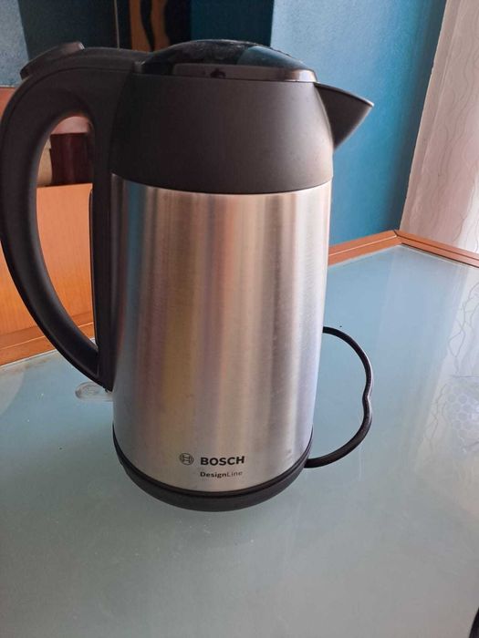 Jarra elétrica BOSCH 1.7L como novo!