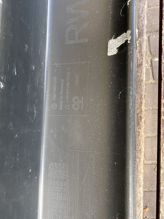 Zderzak tył stopień Mercedes Sprinter W907  pdc stan bdb