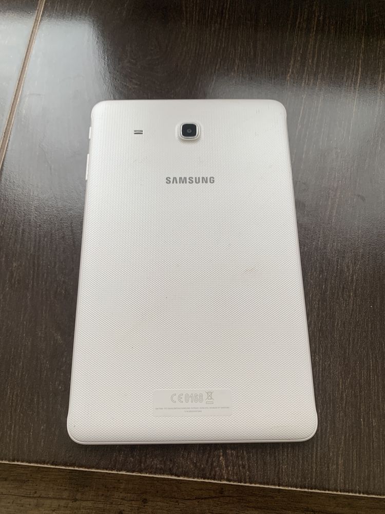 Планшет Samsung Galaxy Tab E SM-T560 8Gb