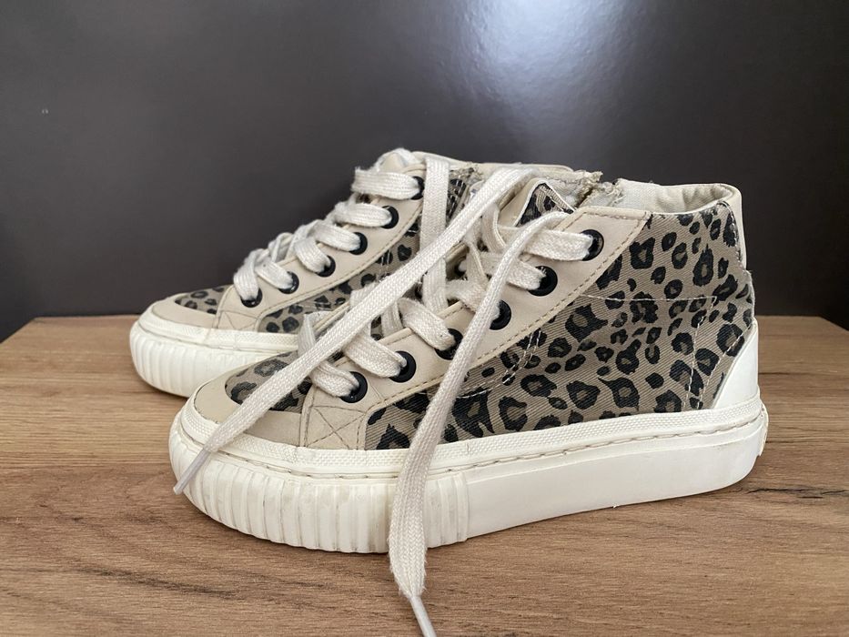 Хайтопи, черевики , кросівки на дівчинку 31 розмір zara