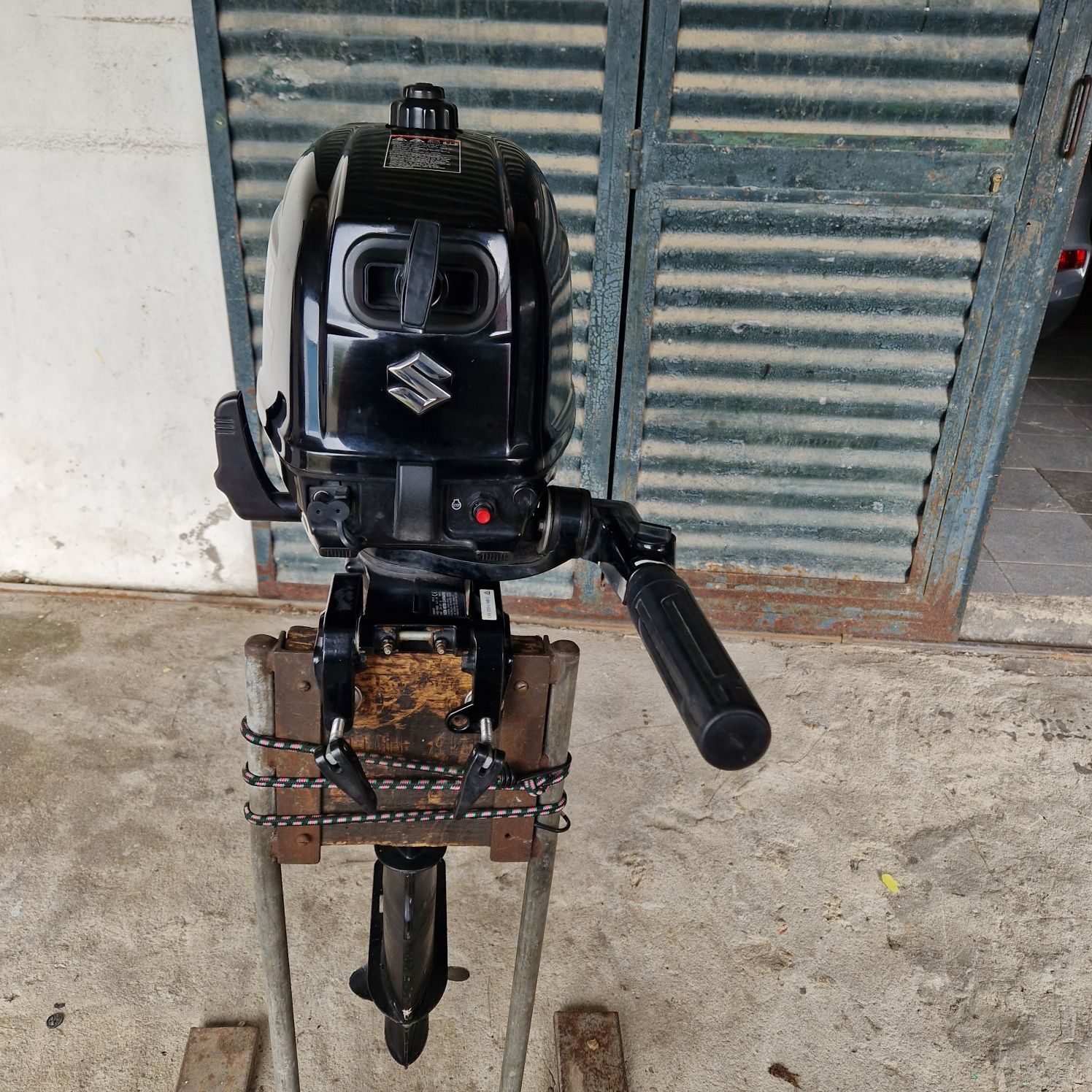 Motor fora de borda