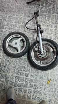 Vendo rodas de scooter e suspensão