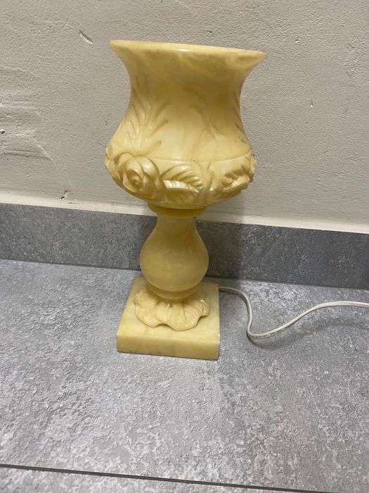 Lampka z alabastru