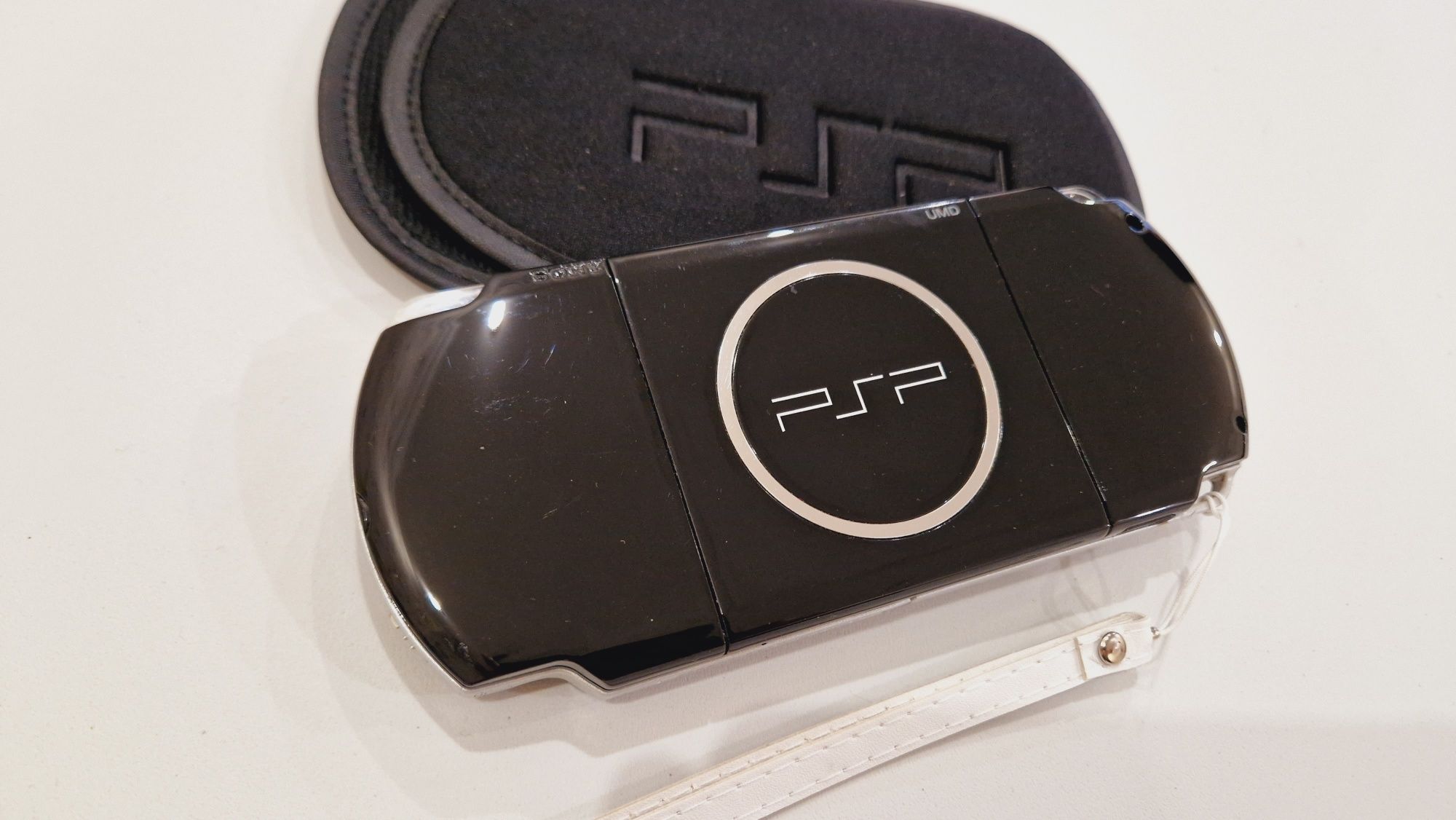 PSP Sony 3000 64гиг 127игр+ чехол!
