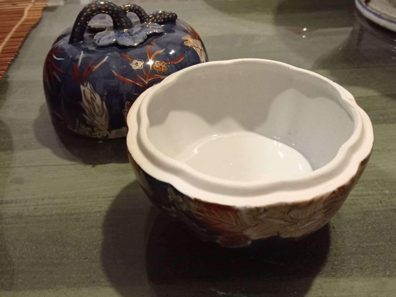 Caixa de porcelana japonesa