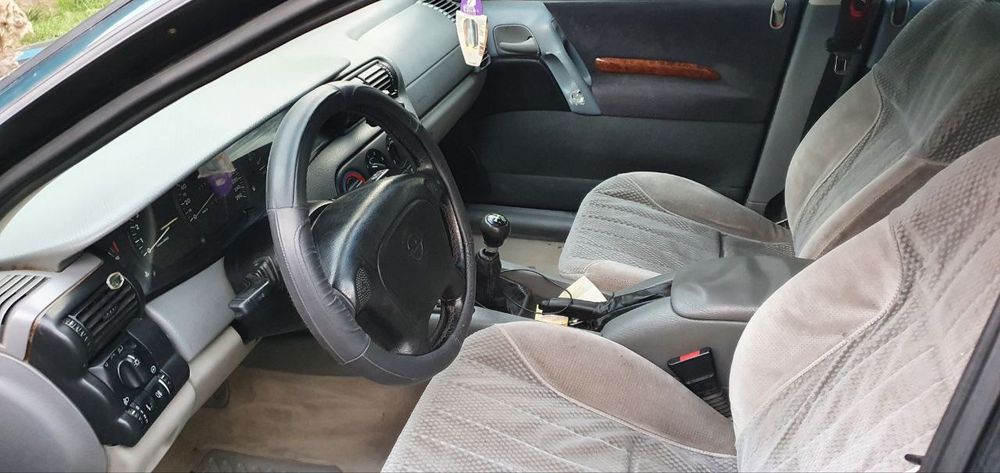 Продається Опель омега б 2.5 бензин