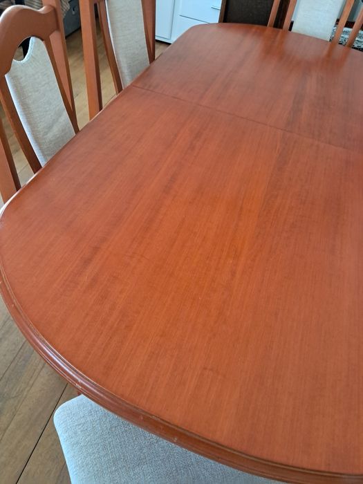 Stol rozkladany 6-10osób  z Krzeslami Calvados.