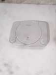 Playstation 1 cabos e um comando