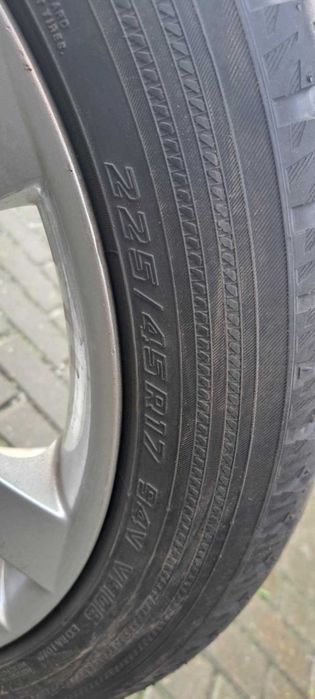 Skoda Octavia IV Felgi Aluminiowe 17 Opony Zimowe