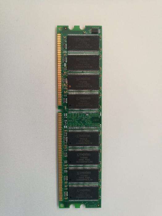 Memória Kingston (DDR400) KVR400X64C3A-1G