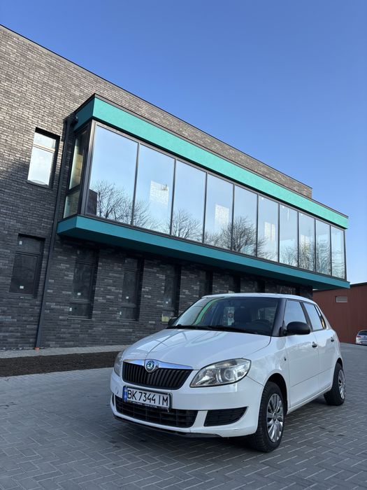 Оренда Skoda Fabia 1.2 HTP газ/бензин 3000/тиждень
