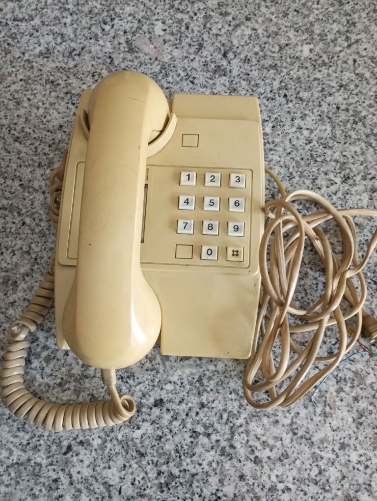 Telefones variados