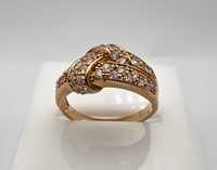 Золотое кольцо с цирконами 585