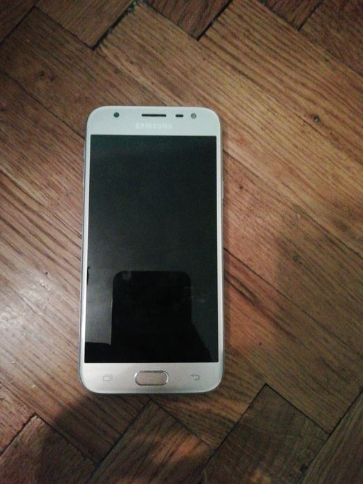 Продам Samsung J330 на 16 GB