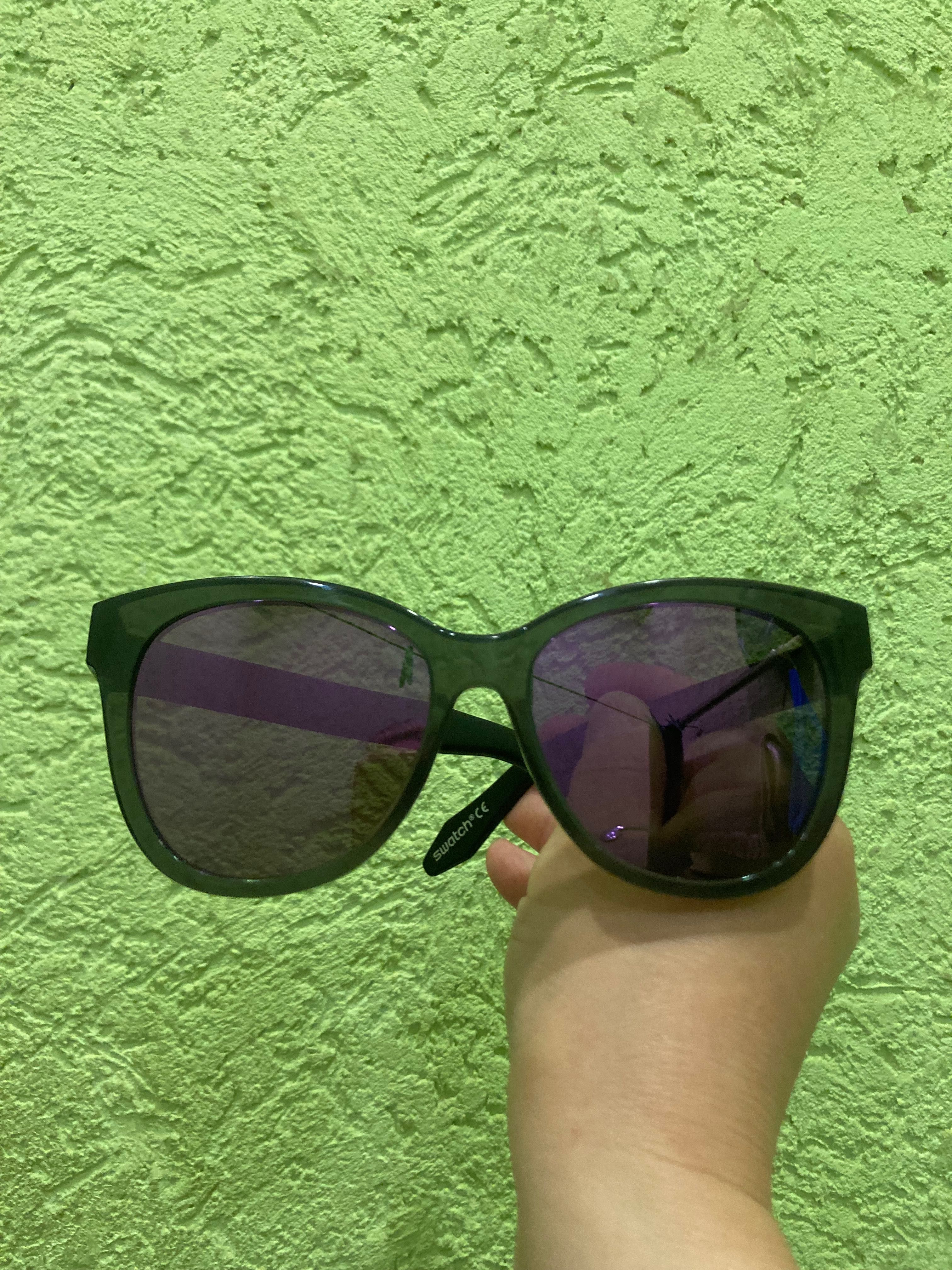 Солнцезащитные очки Swatch