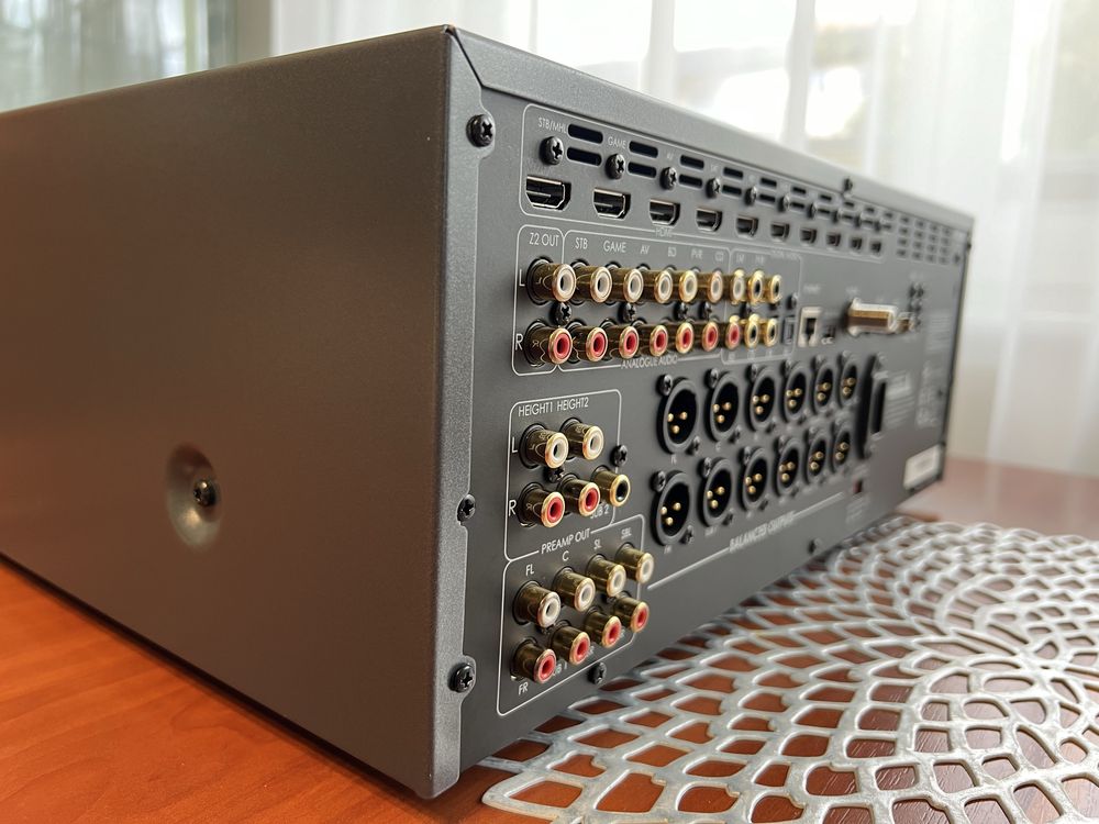 ARCAM AVR860 4k Procesor PRE av kino XLR DTS X Dolby Atmos