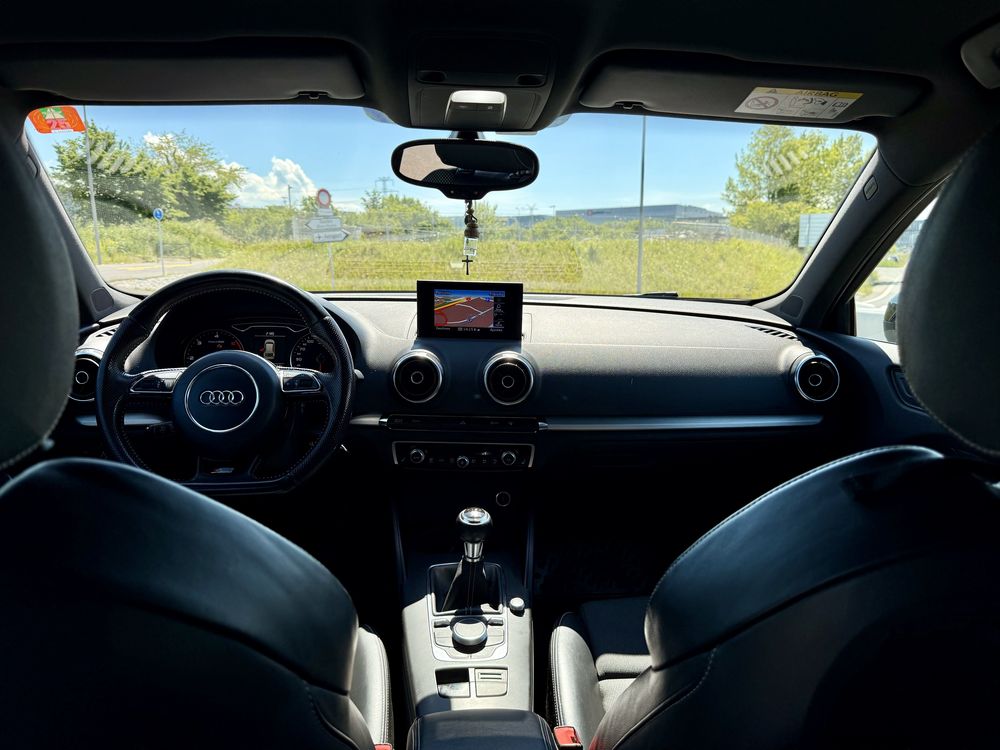 Audi A3 Sportback 2.0TDI ( Look RS3 )