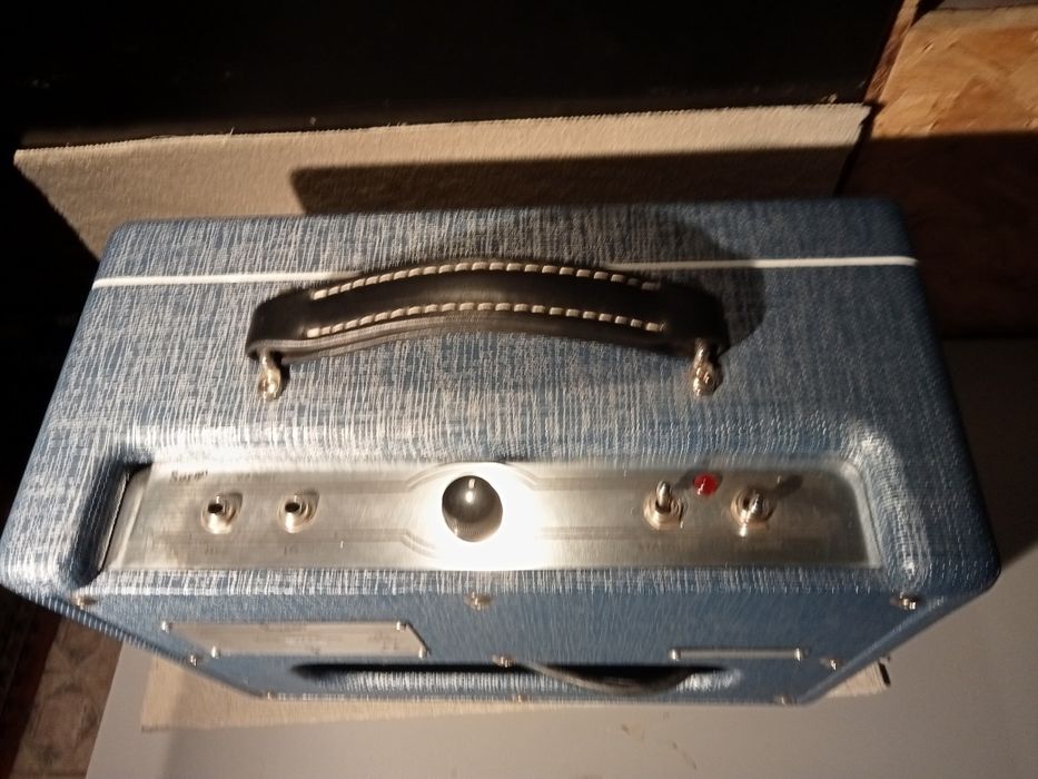 Amplificador de guitarra supro super 64
