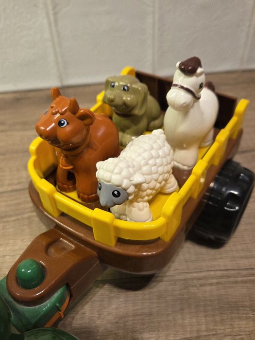 REZERWACJA - Interaktywny grający traktor