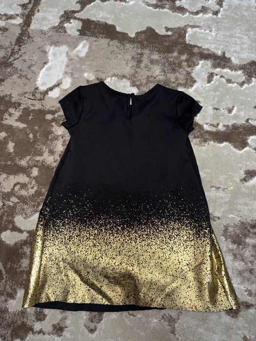 Нарядне плаття з золотом