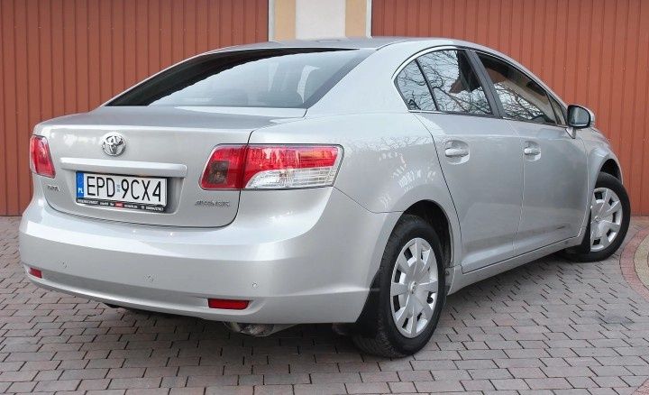 Toyota Avensis 2011