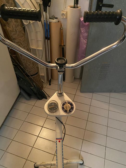 Bicicleta estática-suor garantido