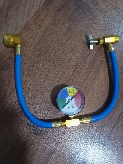 Манометр для самостійної заправки автокондиціонера