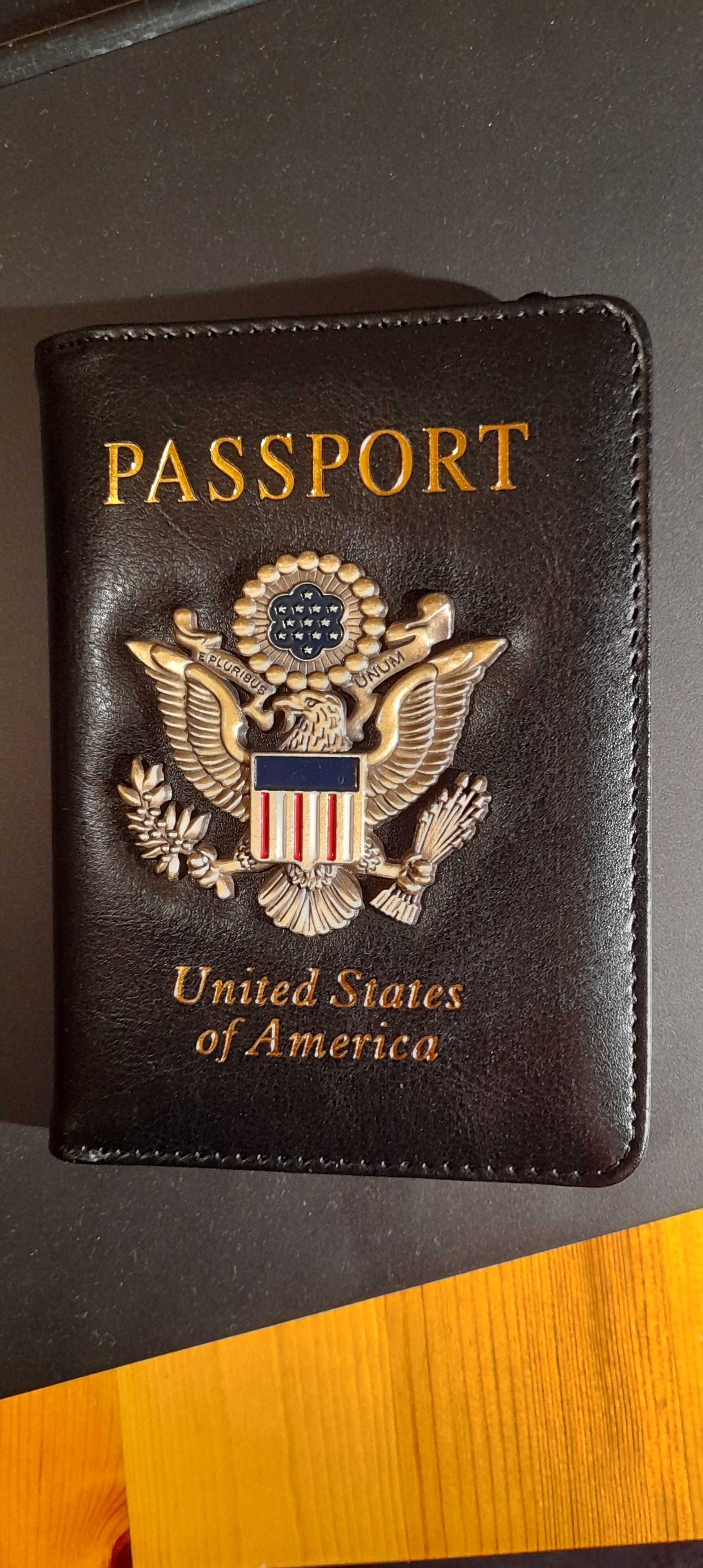 Etui paszport USA odznaka czarna