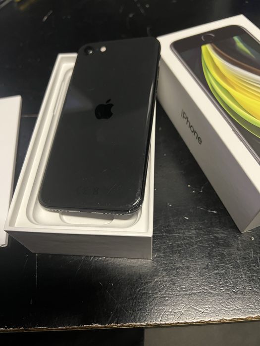 Telemóvel iPhone SE 256GB preto