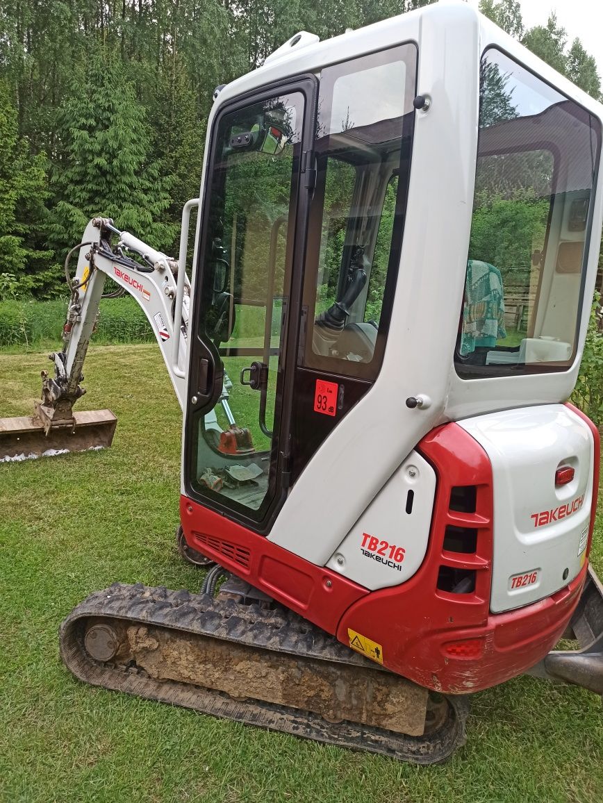 Takeuchi TB 216 bardzo dobry stan