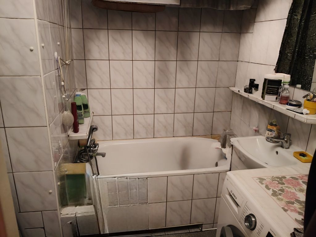 Sprzedam lub zamenie na mniejsze bezposrednio 48m 2 pietro