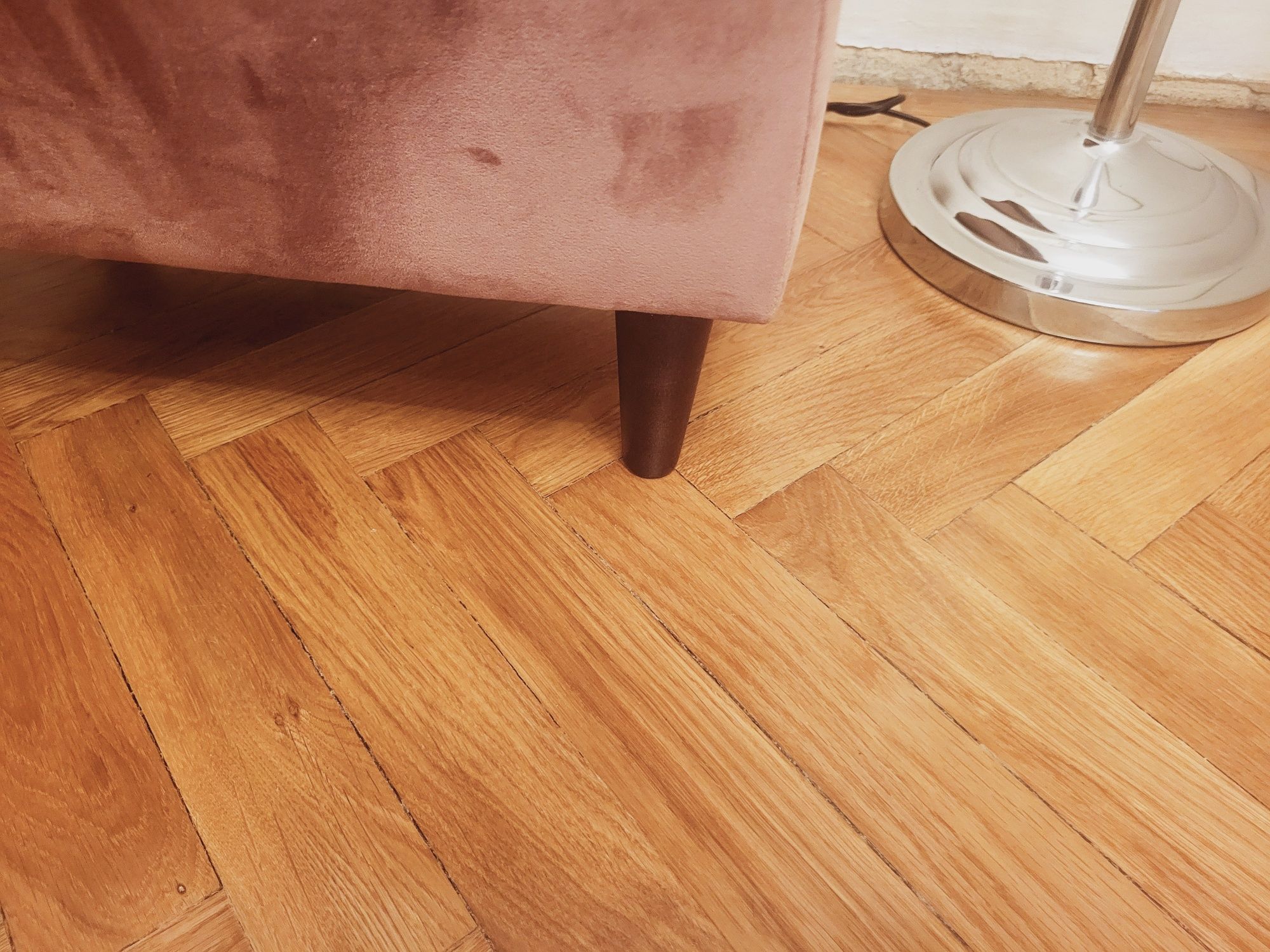 Podnóżek  jak ikea strandmon
