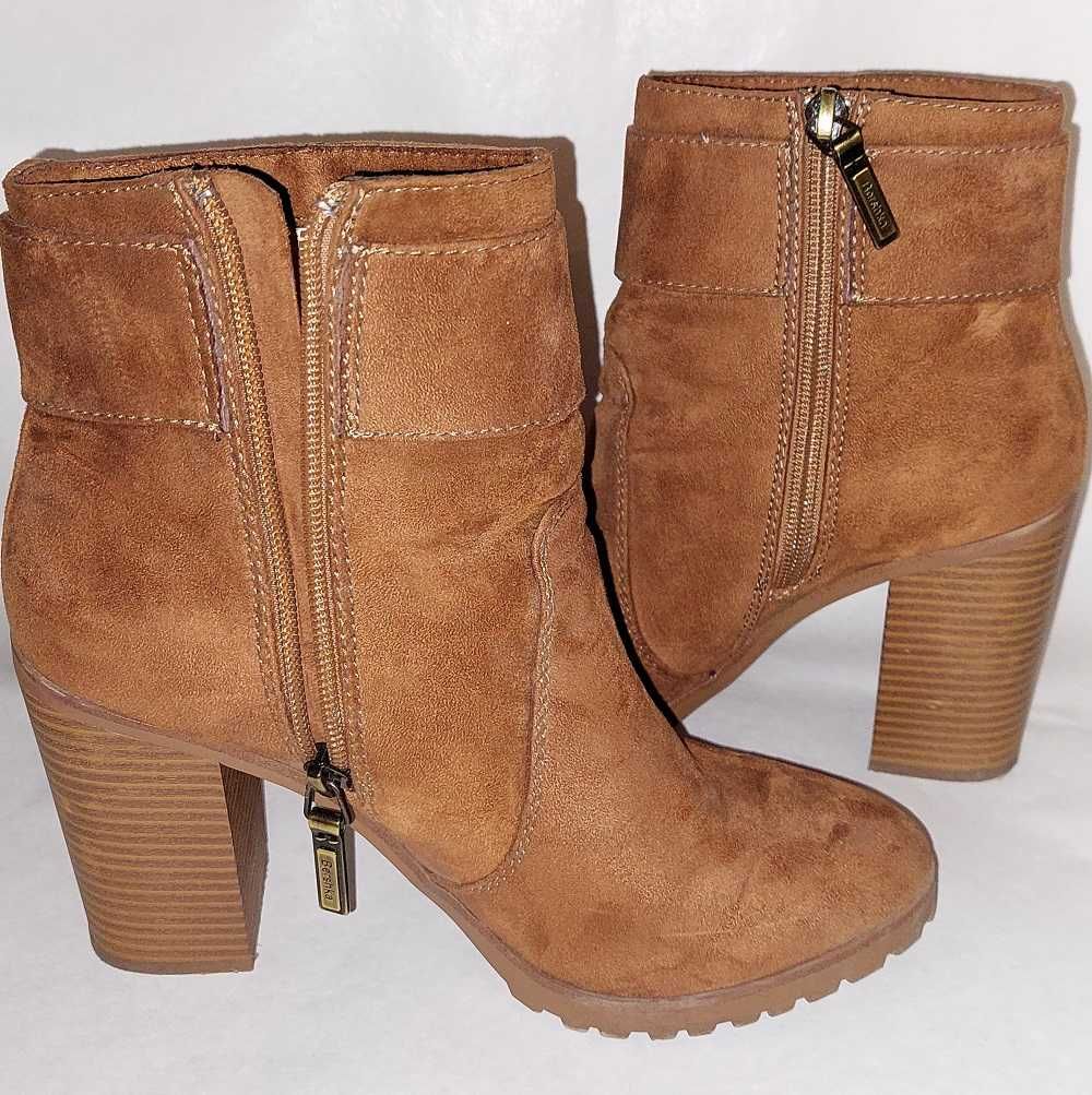 Botas Bershka nº38 Semi Novas