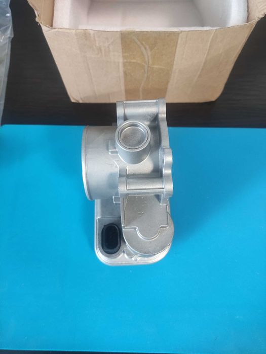 Дроссельная заслонка Jeep Dodge Chrysler 4891735AC, 4891735AA