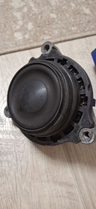 Подушки двигателя прав. лев.BMW .1 F20,3 F30
