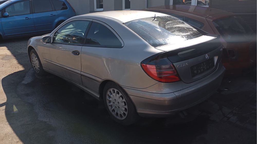 Mercedes c203 2.2 cdi na czesci