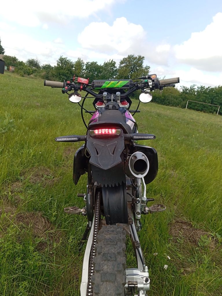 Продаю питбайк Kovi 150 pit 17/14.