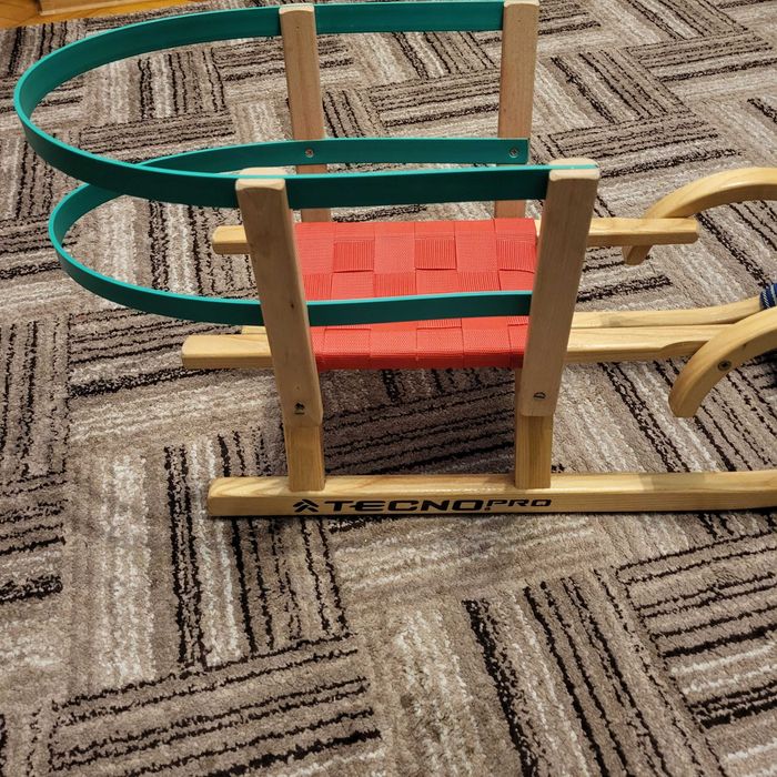 Sanki małe z oparciem