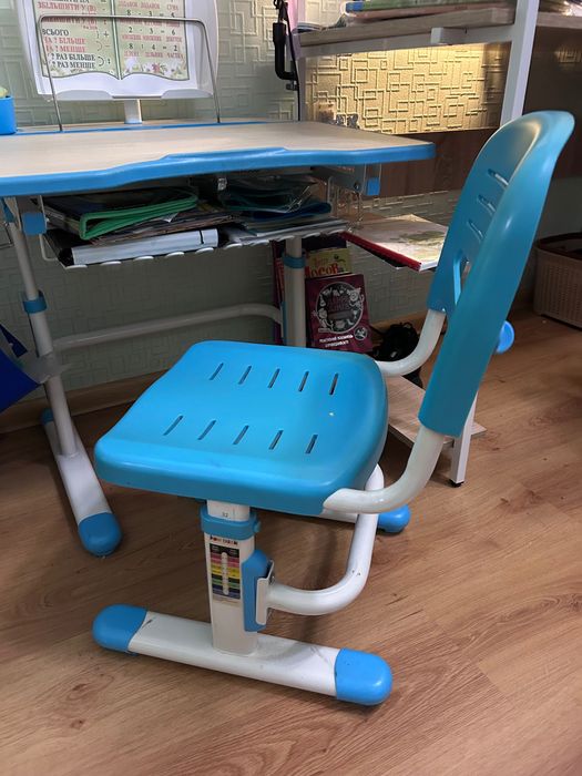 Дитяча парта зі стільцем зростайка fun desk